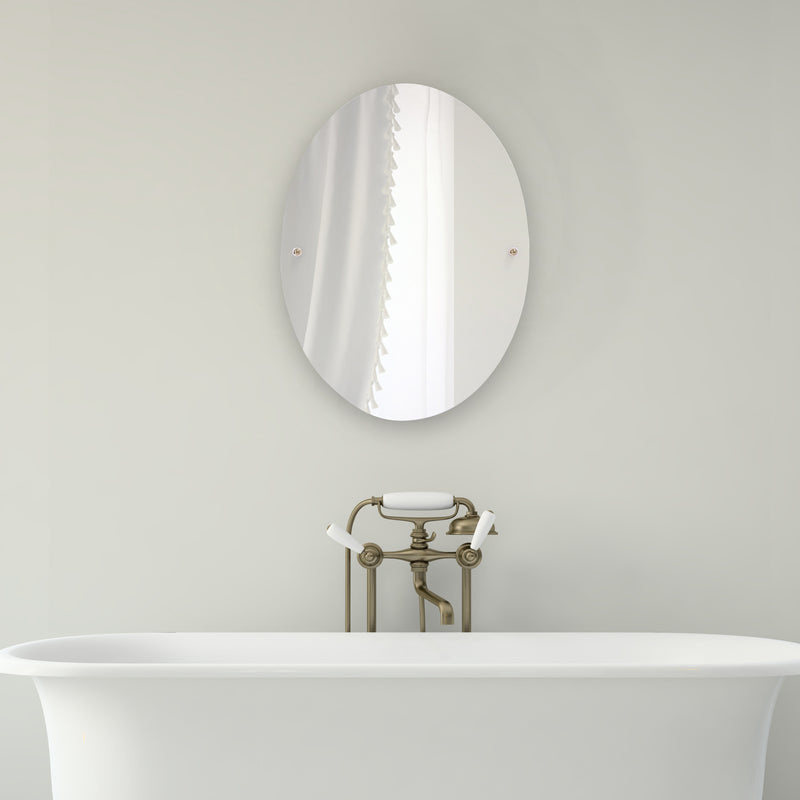 Miroir inclinable ovale sans cadre avec bord biseaut茅 de collection Sag Harbor