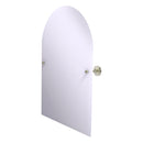 Miroir arqu茅 inclinable sans cadre avec bord biseaut茅 de collection Sag Harbor